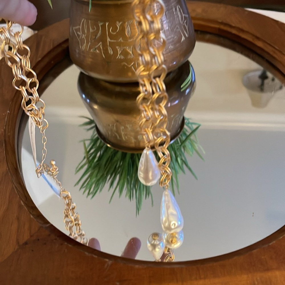 NWT Southern Living brushed gold and pearl necklace - Picture 3 of 4